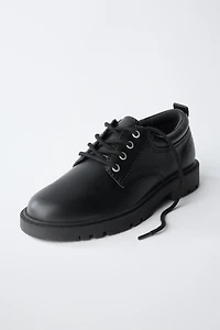 DERBYS À LACETS