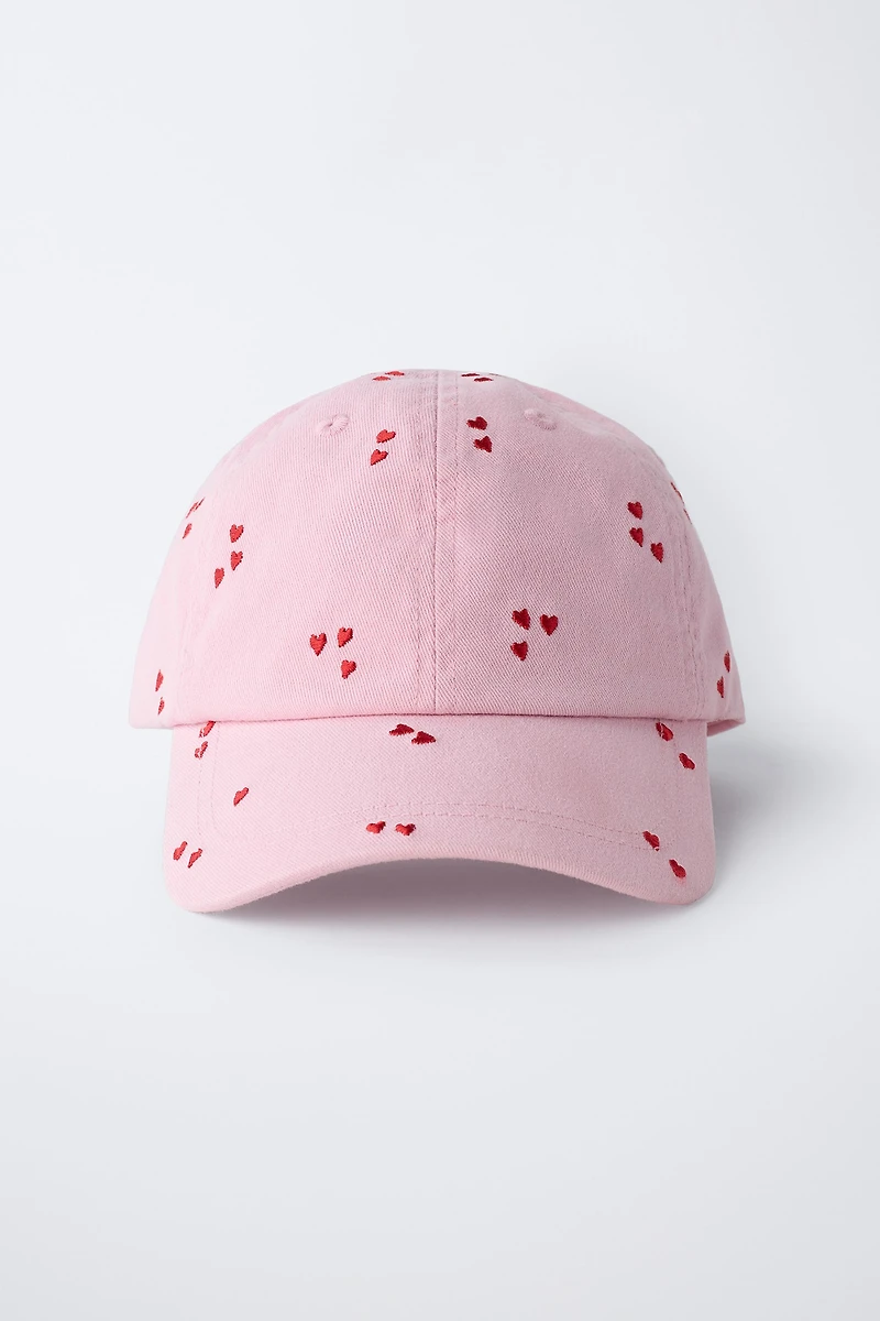 FLOCKED HEARTS CAP
