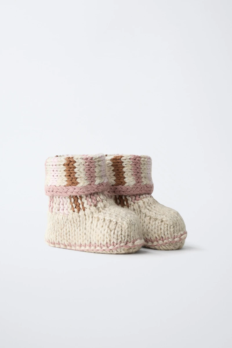 KNIT BOOTIES