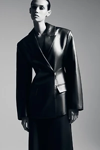 FITTED FAUX LEATHER BLAZER