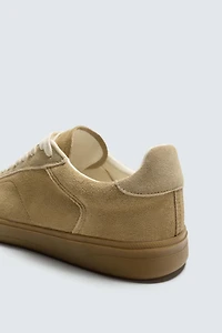 CONTRAST SOLE LEATHER SNEAKERS