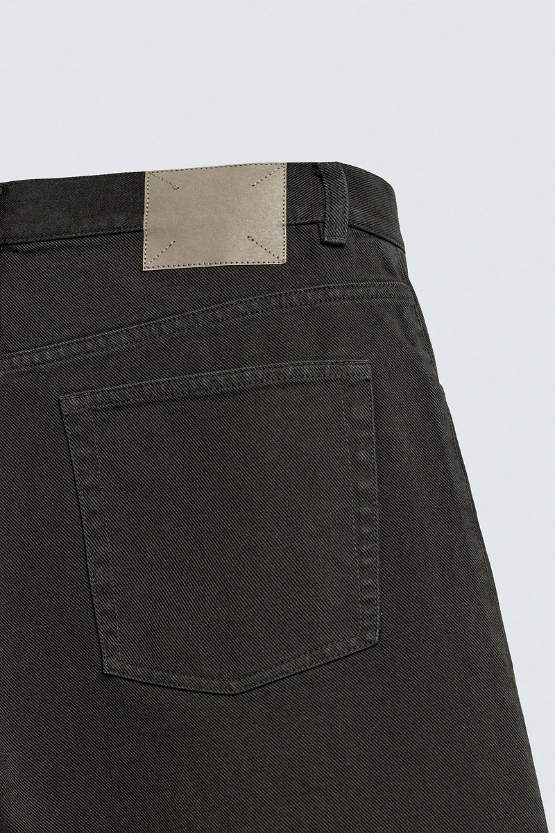 TEXTURED STRAIGHT FIT PANTS