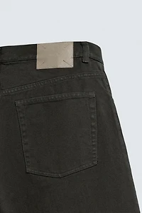 TEXTURED STRAIGHT FIT PANTS