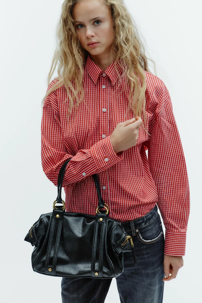 SHOULDER BAG WITH METAL DETAILS