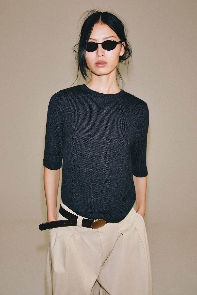 SHORT SLEEVE KNIT TOP