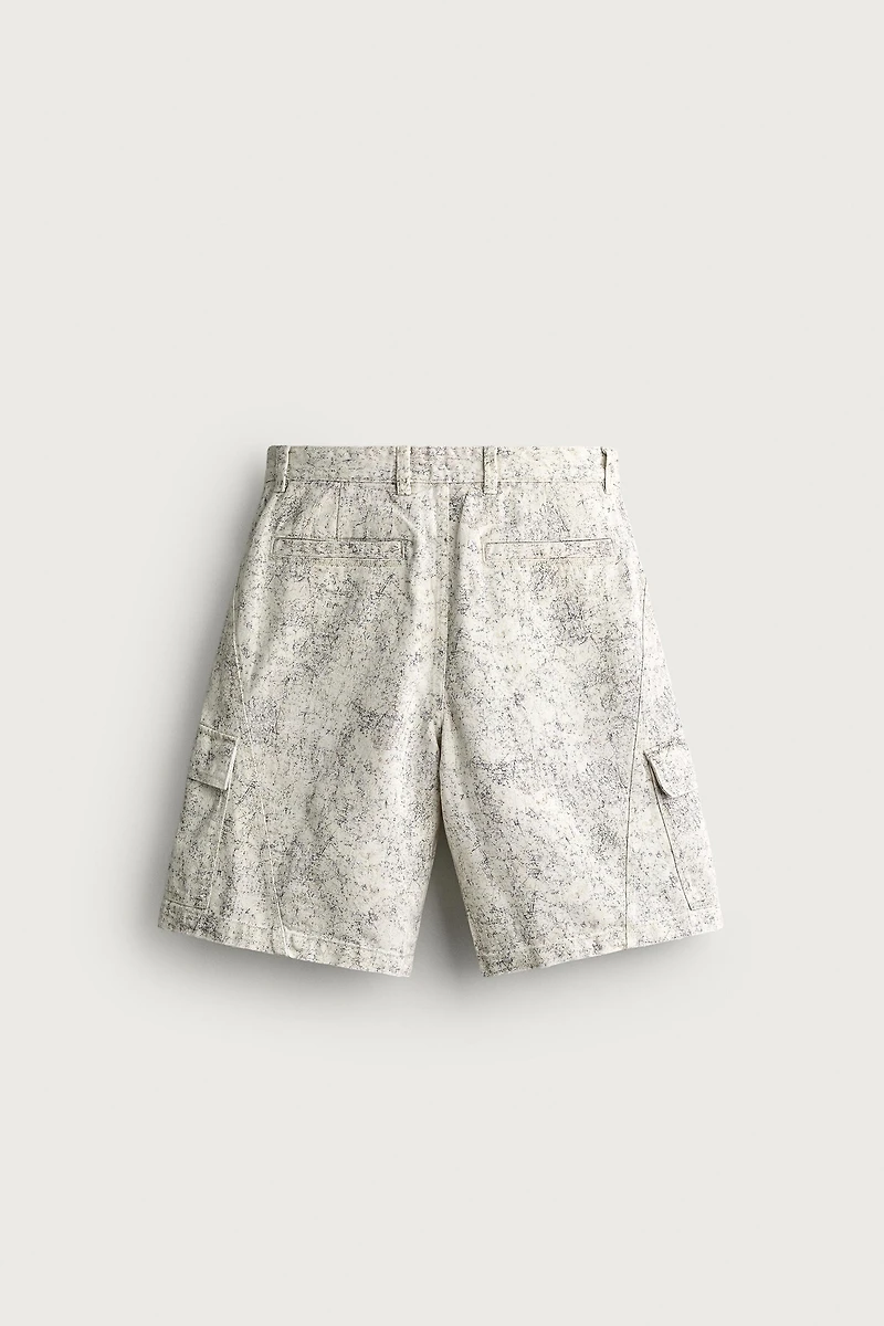 BERMUDA CARGO RELAXED FIT À IMPRIMÉ ABSTRAIT