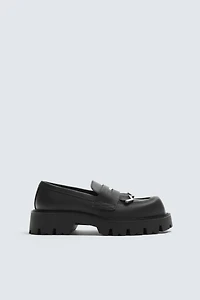 MOCASSIN À SEMELLE ÉPAISSE AVEC FRANGES
