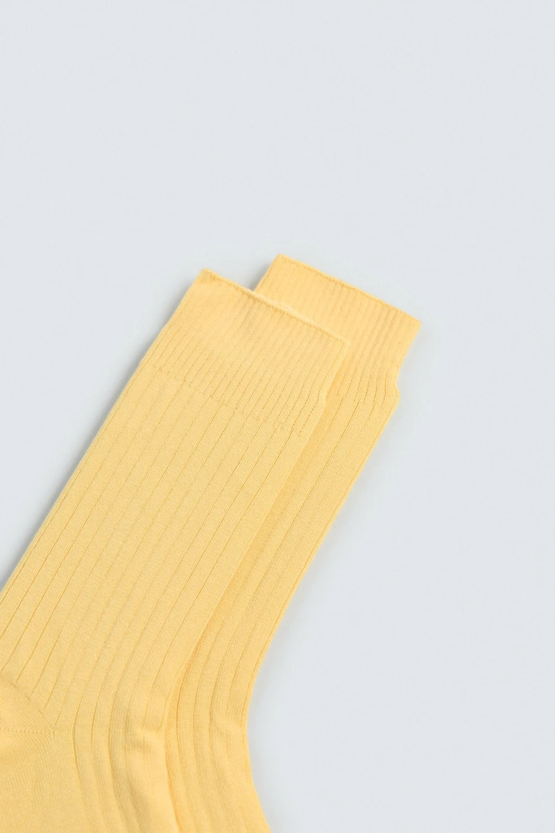 RIBBED SOCKS
