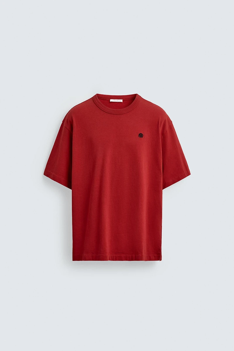 CONTRAST EMBROIDERED T-SHIRT