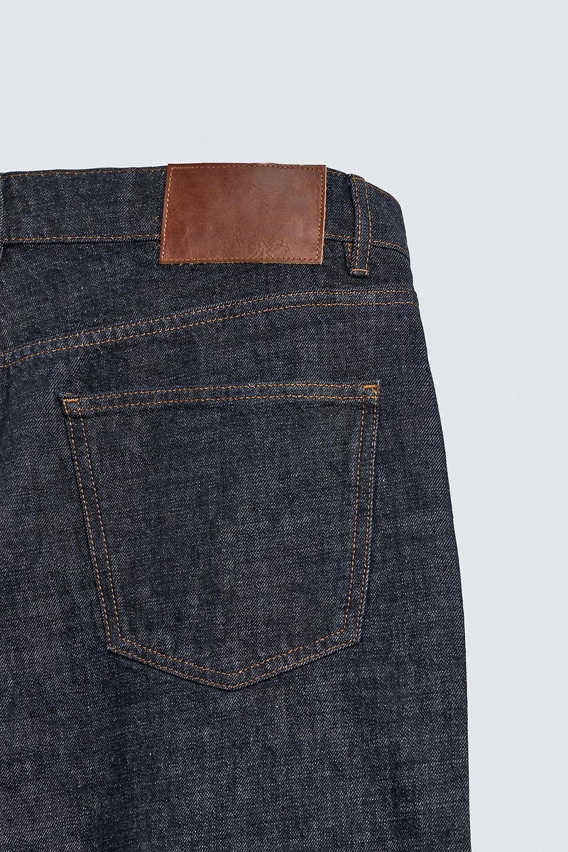 BUTTON-FRONT LOOSE FIT JEANS