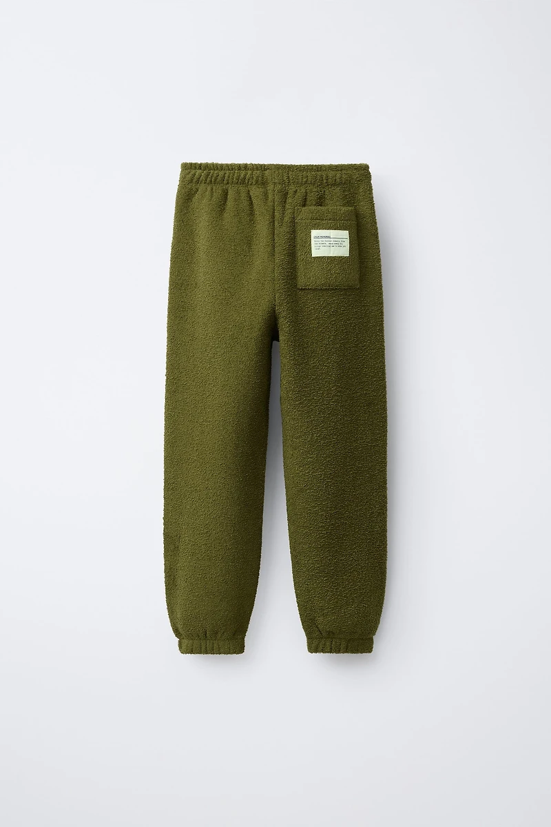 HOODIE SWEATSHIRT AND JOGGER PANTS SET WITH LABEL TEXTURE