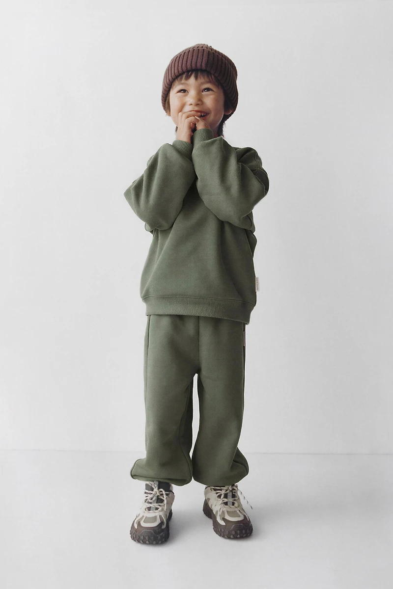 BASIC LABEL JOGGING SWEATSHIRT AND PANTS SET