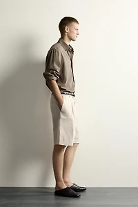 WIDE-FIT PLEATED SHORTS
