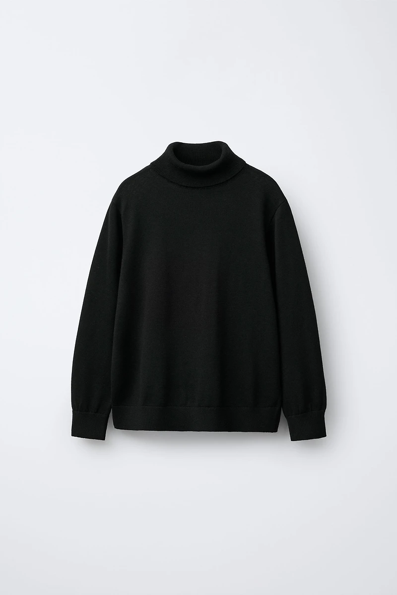 PULL EN MAILLE À COL ROULÉ