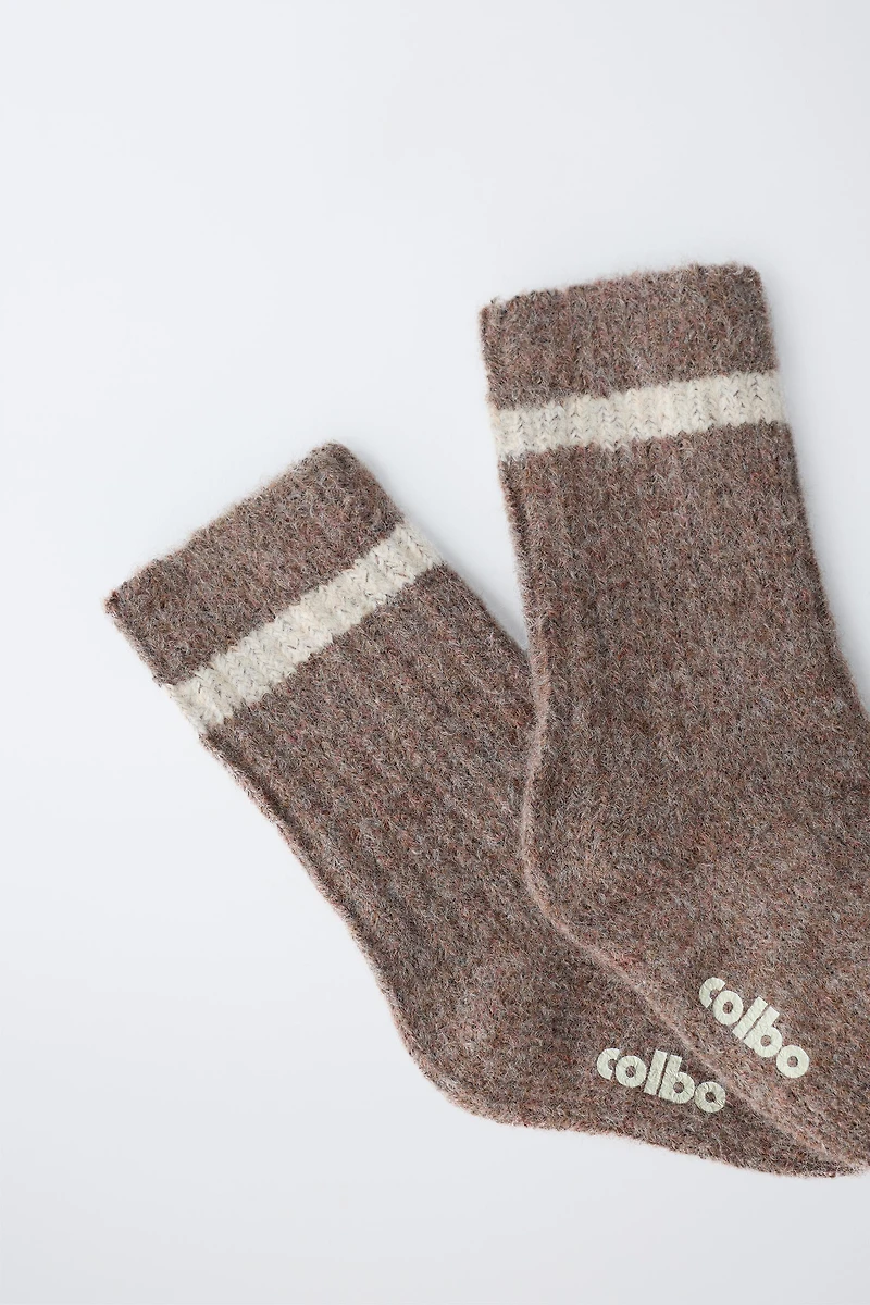 KNIT SOCKS WITH CONTRASTING STRIPE