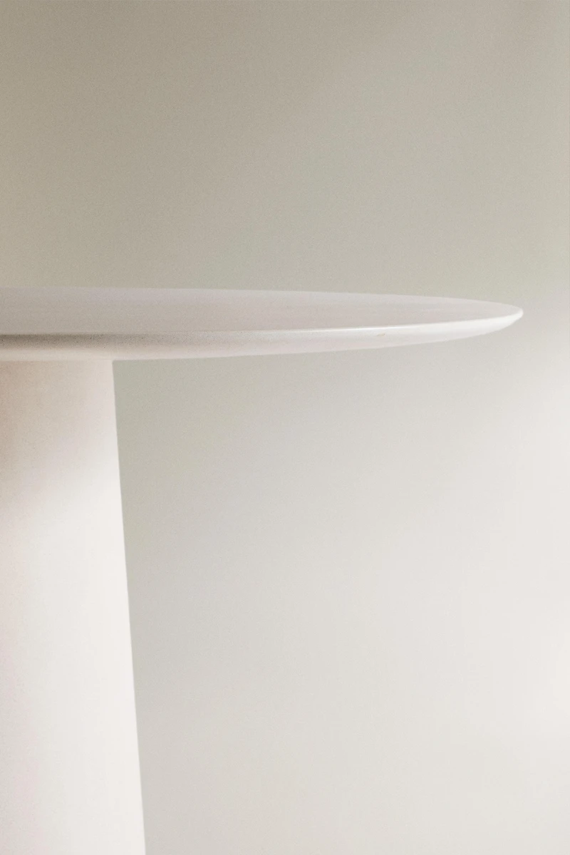 ROUND CEMENT OUTDOOR TABLE