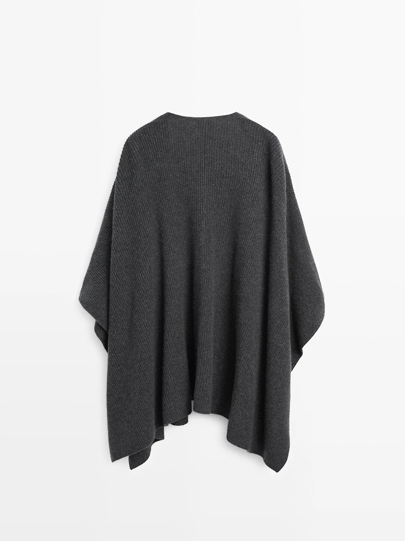 Knit 100% cashmere cape