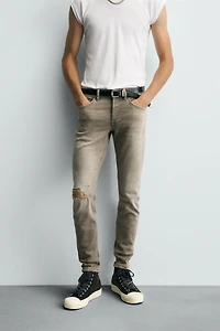 RIPPED SKINNY FIT JEANS