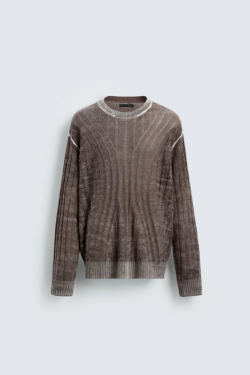 ABSTRACT JACQUARD JUMPER