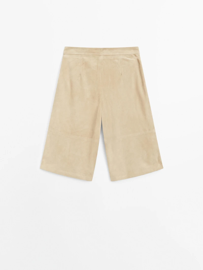 Bermuda long en cuir finition daim
