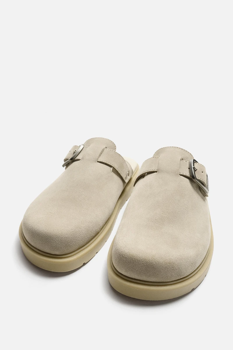 LEATHER BUCKLE CLOGS