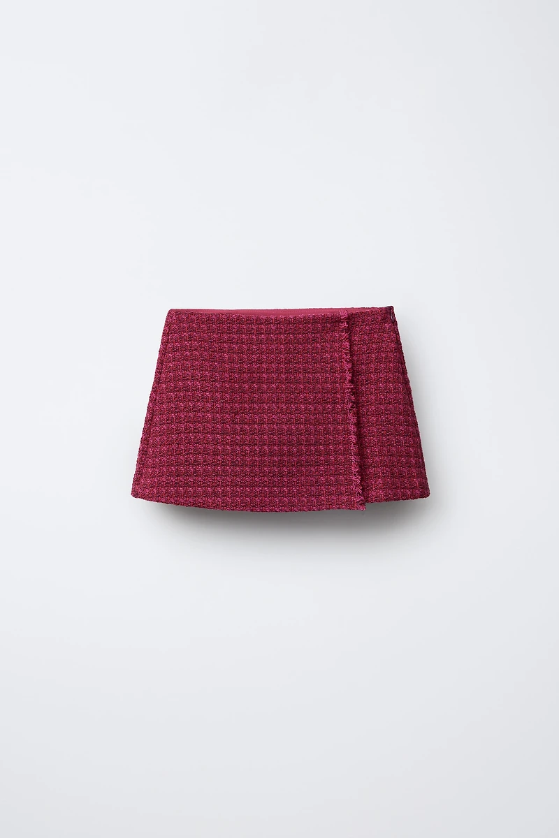 DISTRESSED TEXTURED SKORT