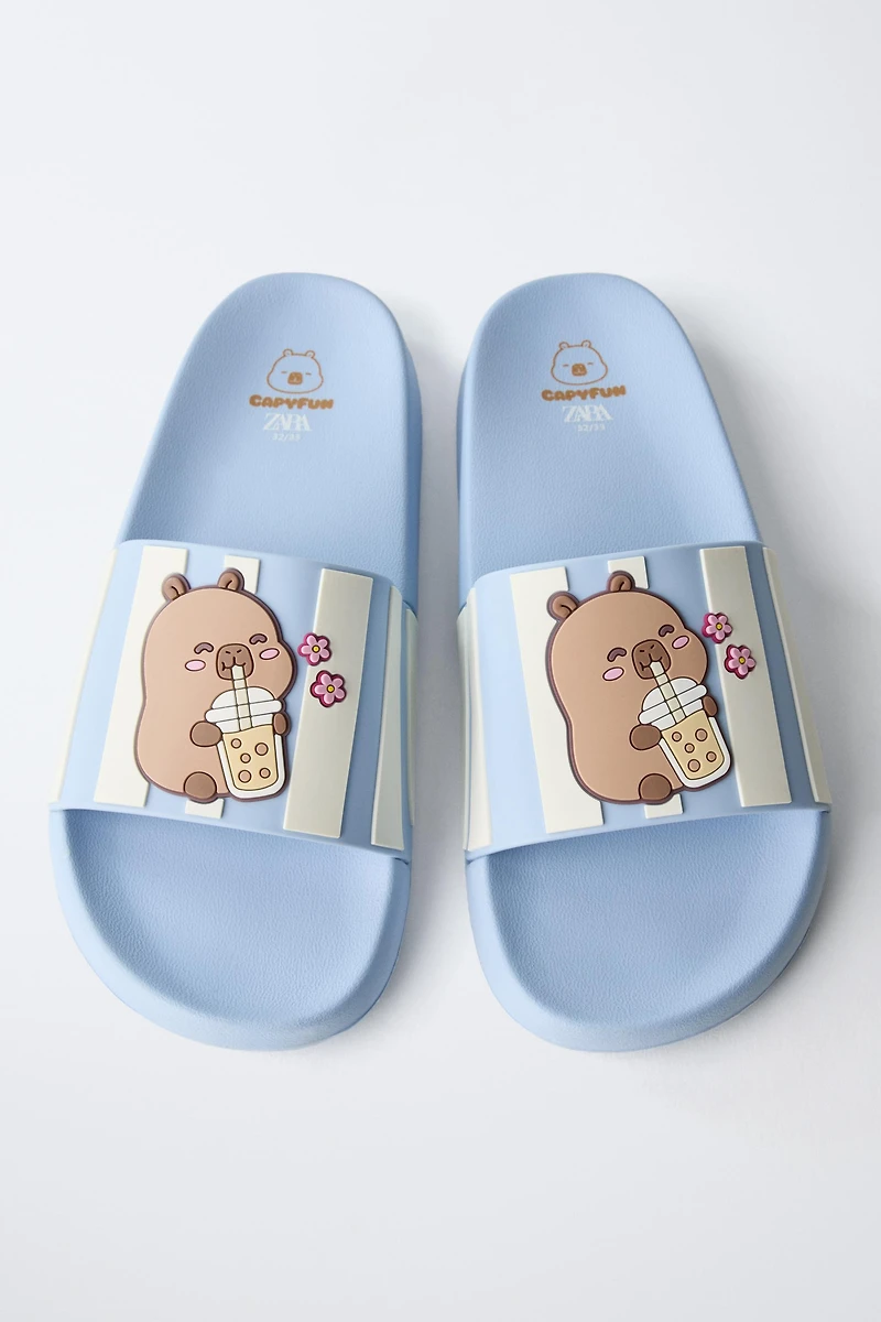 CAPYBARA CAPYFUN © SLIDE SANDALS