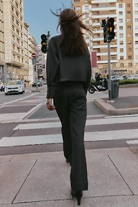 PANTS WITH SEAM AND CONTRASTING TOPSTITCHING