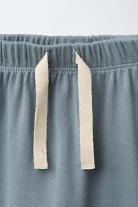 PLAIN T-SHIRT AND PANTS SET