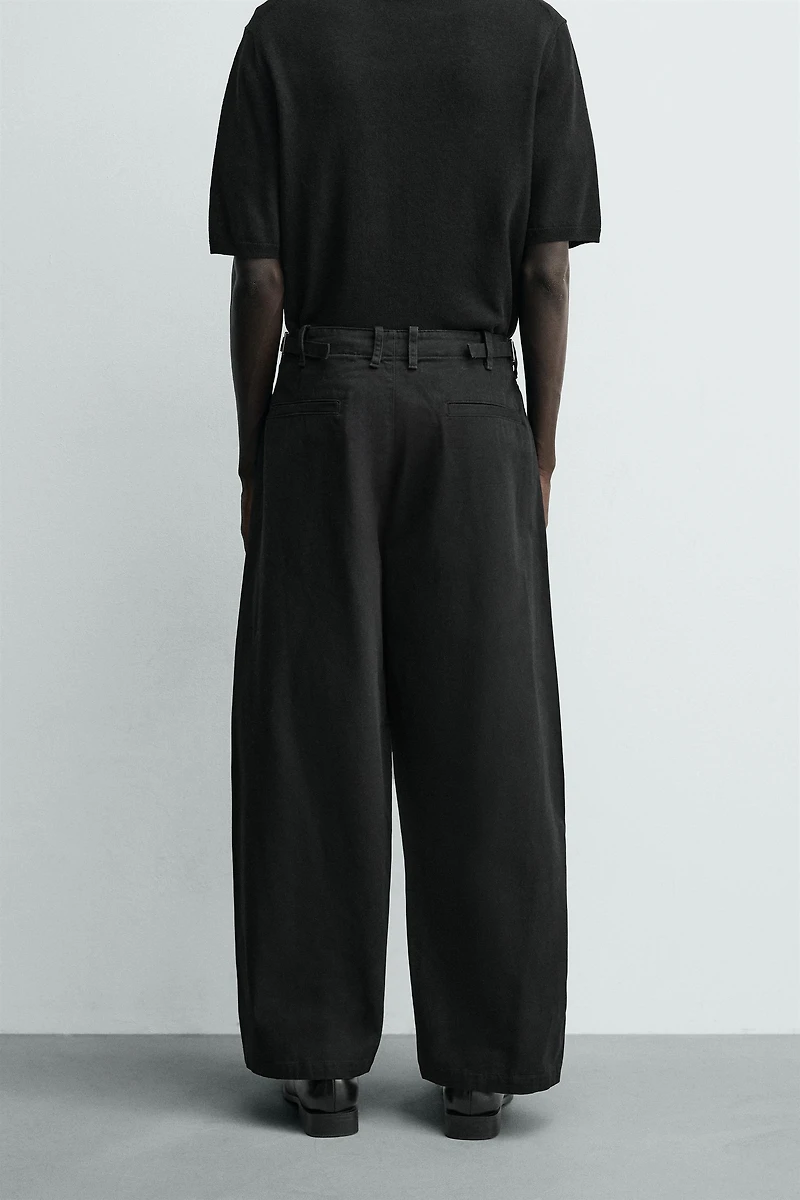PLEATED WIDE FIT PANTS