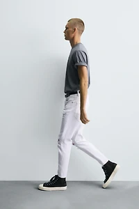 JEAN SKINNY FIT DÉCHIRÉ