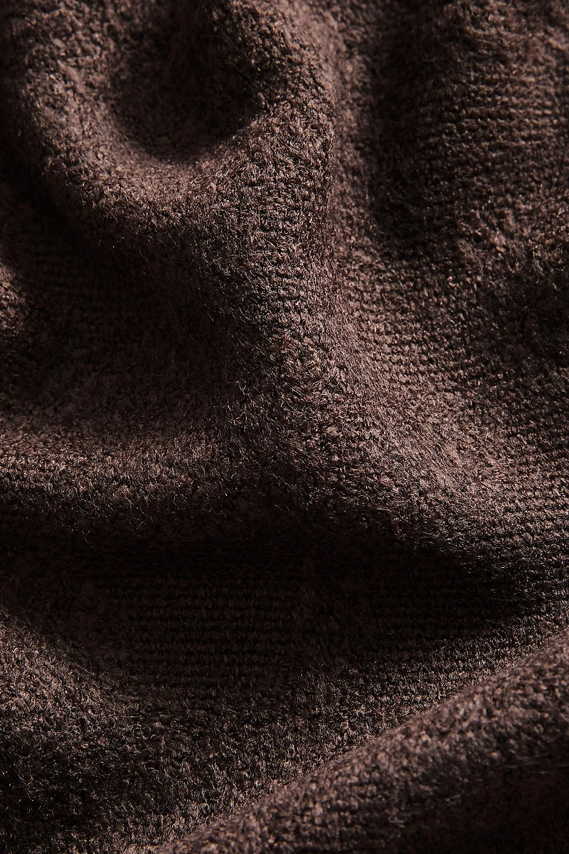 FLORAL JACQUARD BLANKET