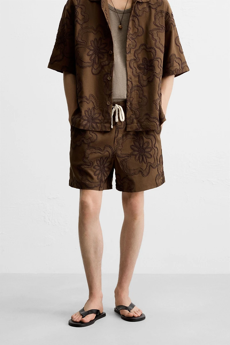EMBOSSED EMBROIDERY SHORTS