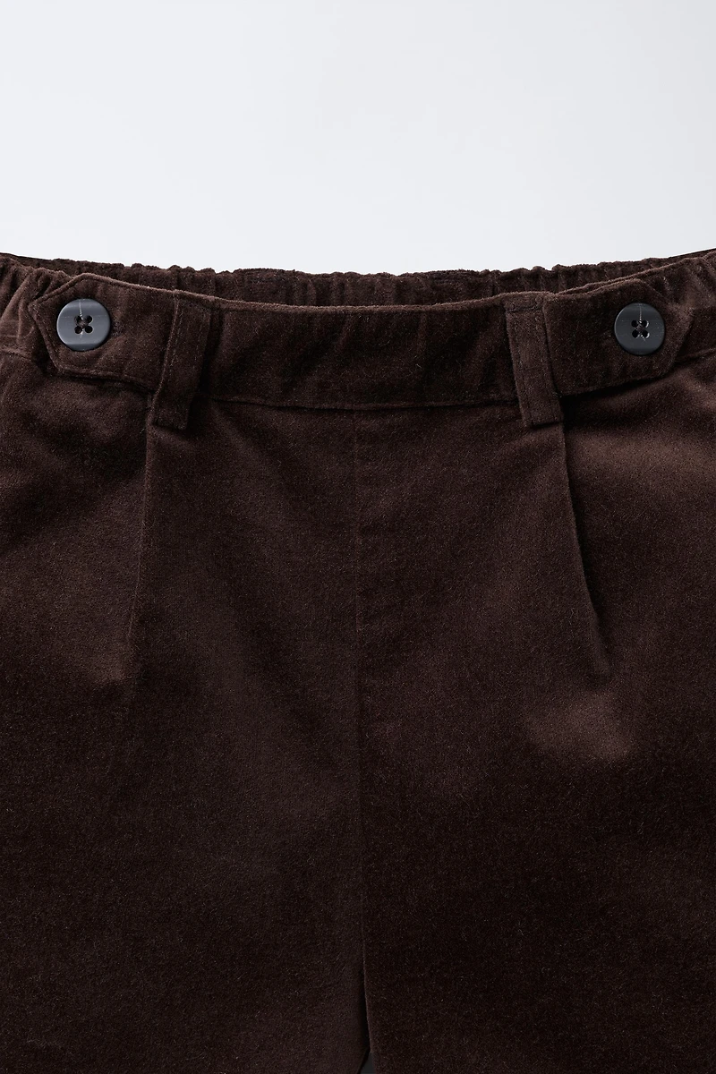 VELVET PLEATED SHORTS