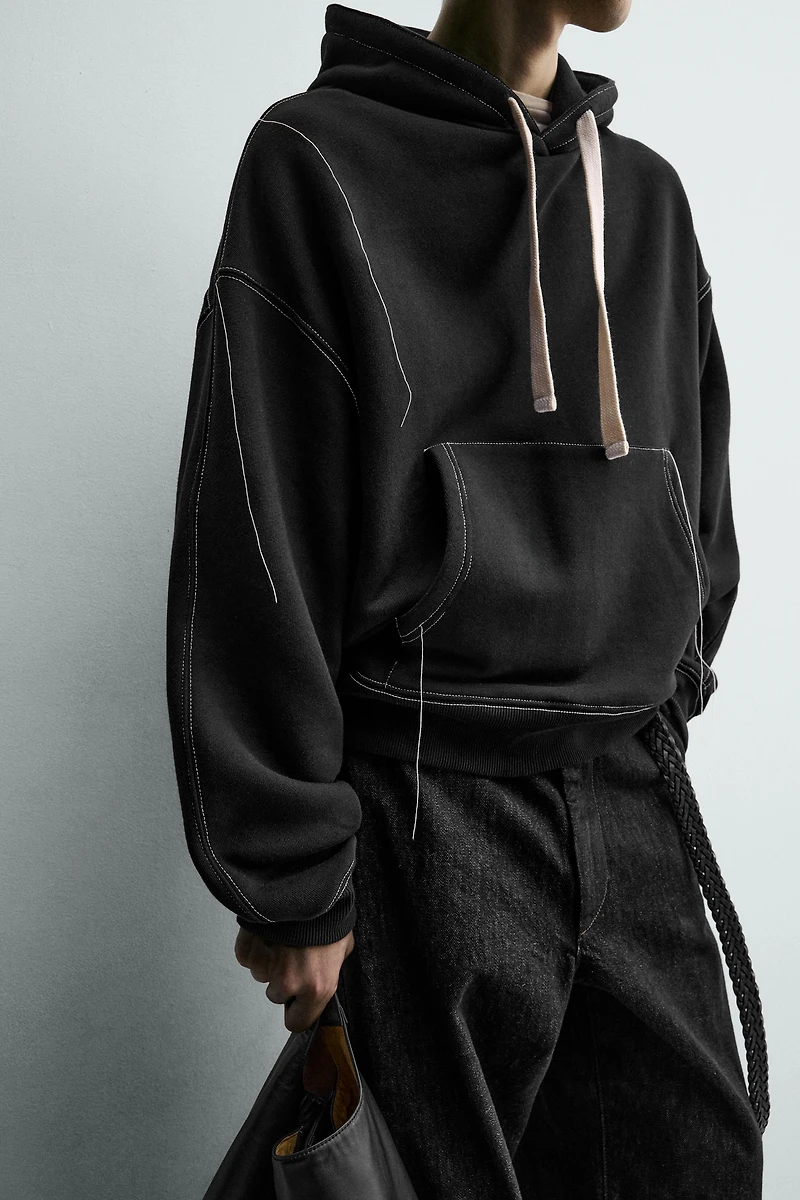 TOPSTITCHED HOODIE SWEATSHIRT