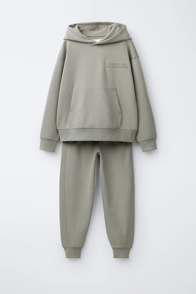 INTERLOCK SWEATSHIRT AND JOGGER SET WITH EMBOSSED TEXT