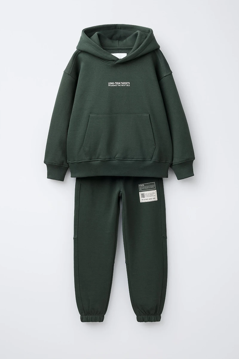 HOODIE AND JOGGER PANTS WITH LABELS SET
