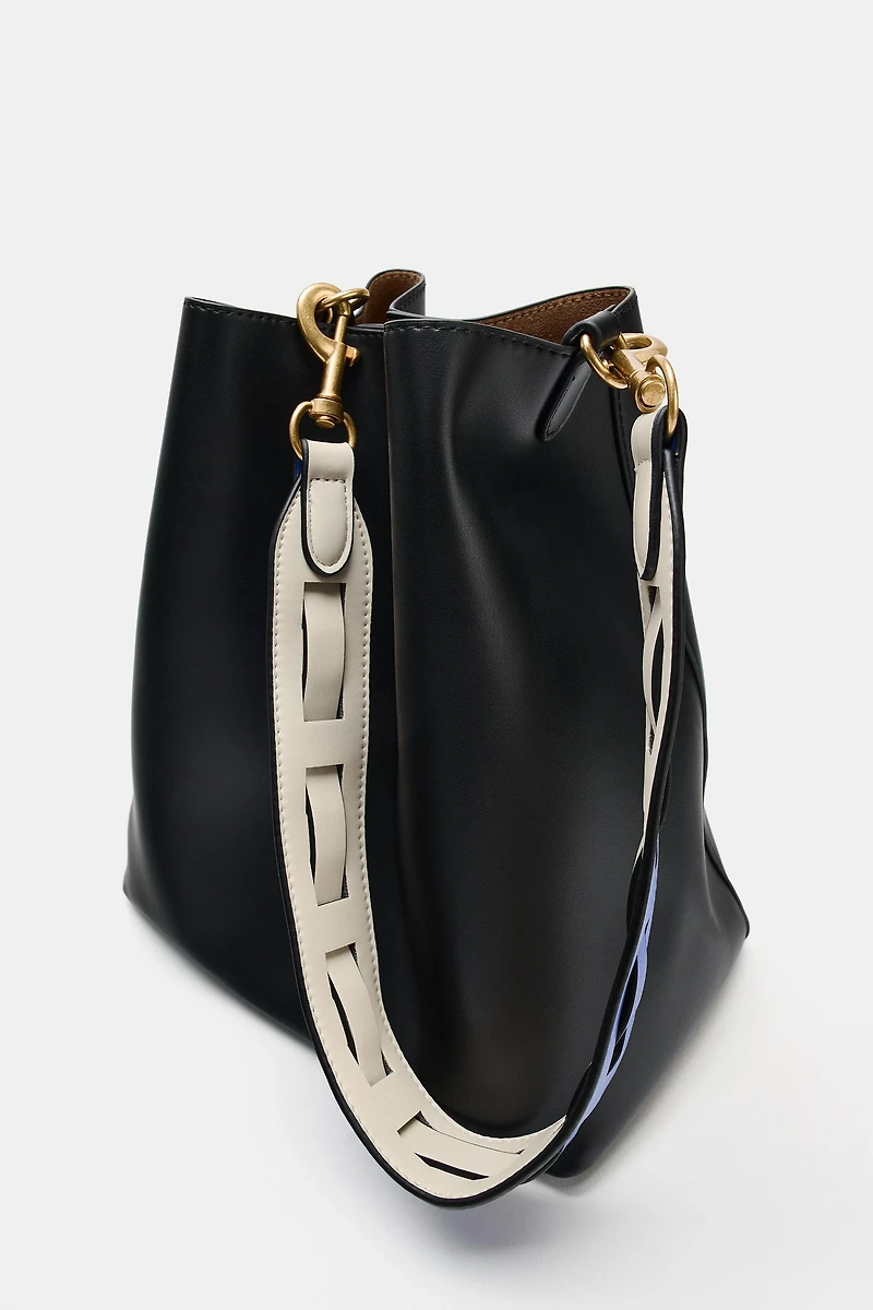 BUCKET BAG WITH HANDLE DETAIL