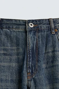 LOW RISE FLARE FIT JEANS