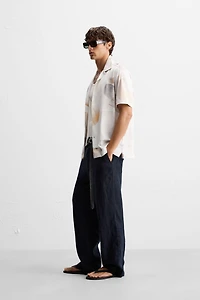 CHEMISE ÉLASTIQUE À IMPRIMÉ ABSTRAIT