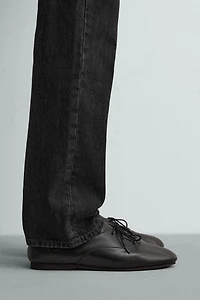 LEATHER SHOES WITH VIBRAM® SOLE AARON LEVINE X ZARA