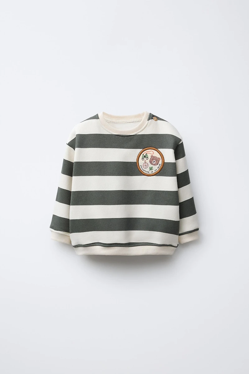 STRIPED BEAR PATCH SWEATSHIRT
