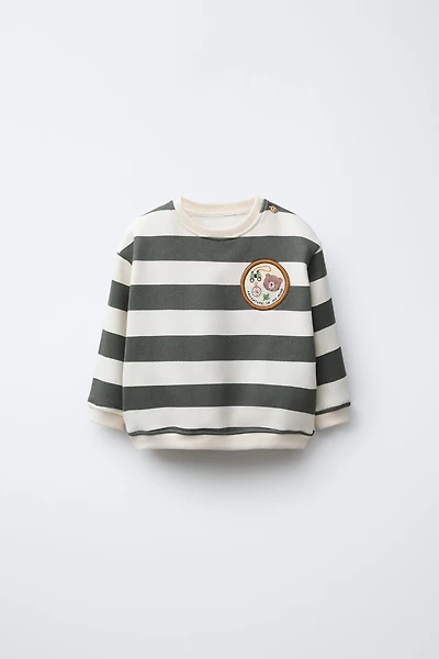 STRIPED BEAR PATCH SWEATSHIRT
