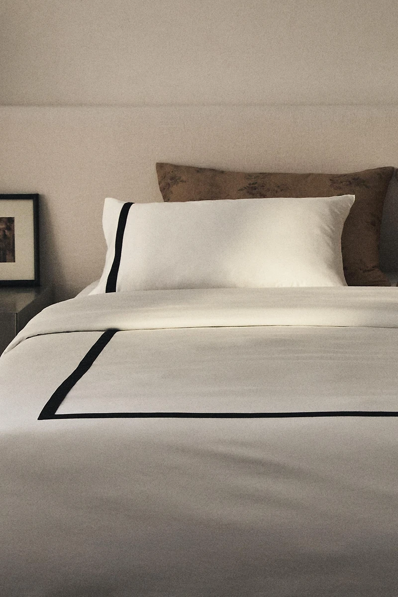 BORDERED SATEEN DUVET COVER