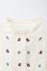 EMBROIDERED LACE BLOUSE