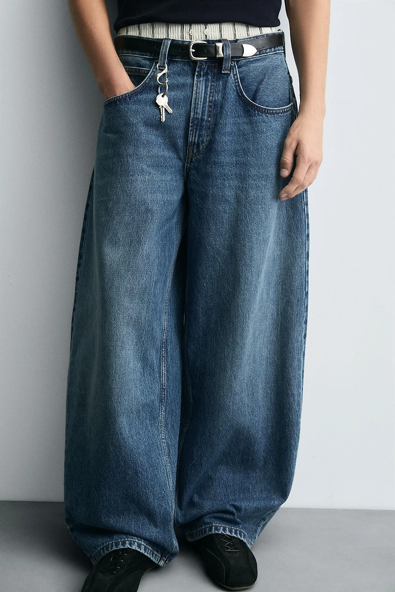 BALLOON FIT JEANS