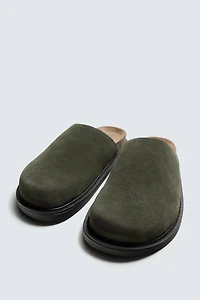 SABOTS EN CUIR