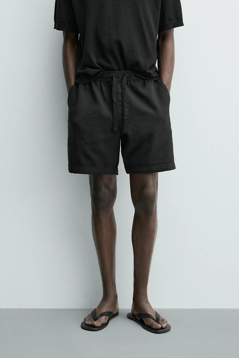 REGULAR FIT TEXTURED SHORTS