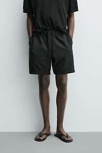 REGULAR FIT TEXTURED SHORTS