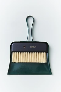 BRUSH AND DUSTPAN SET